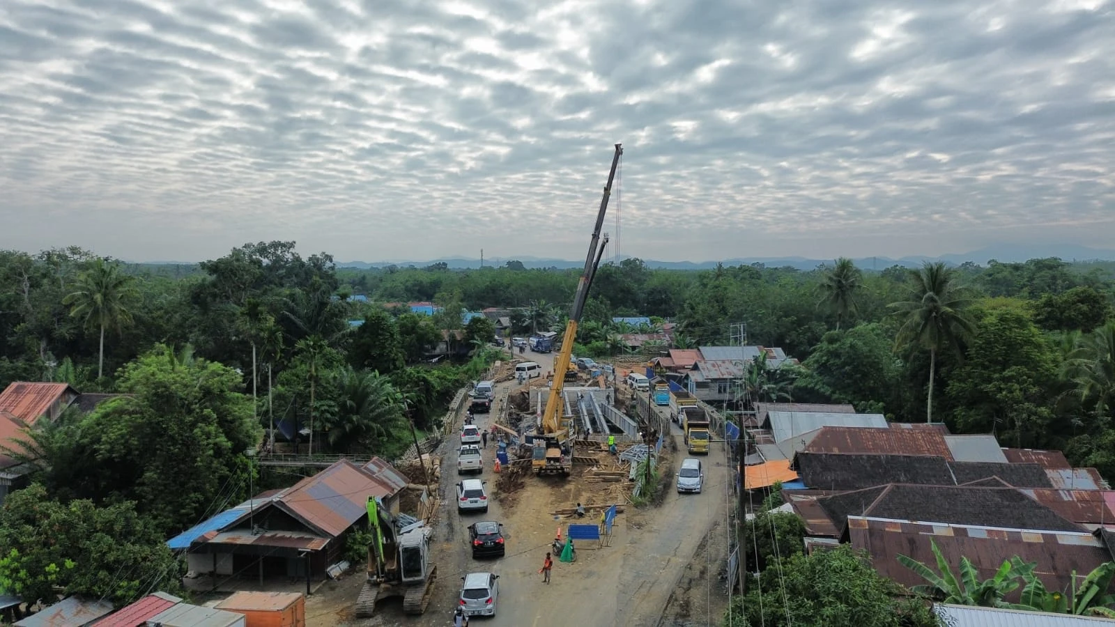 Proyek Jembatan Girder Type-A25M Sungai Atanik - Gunung Baja Permata - Fatimano Daeli
