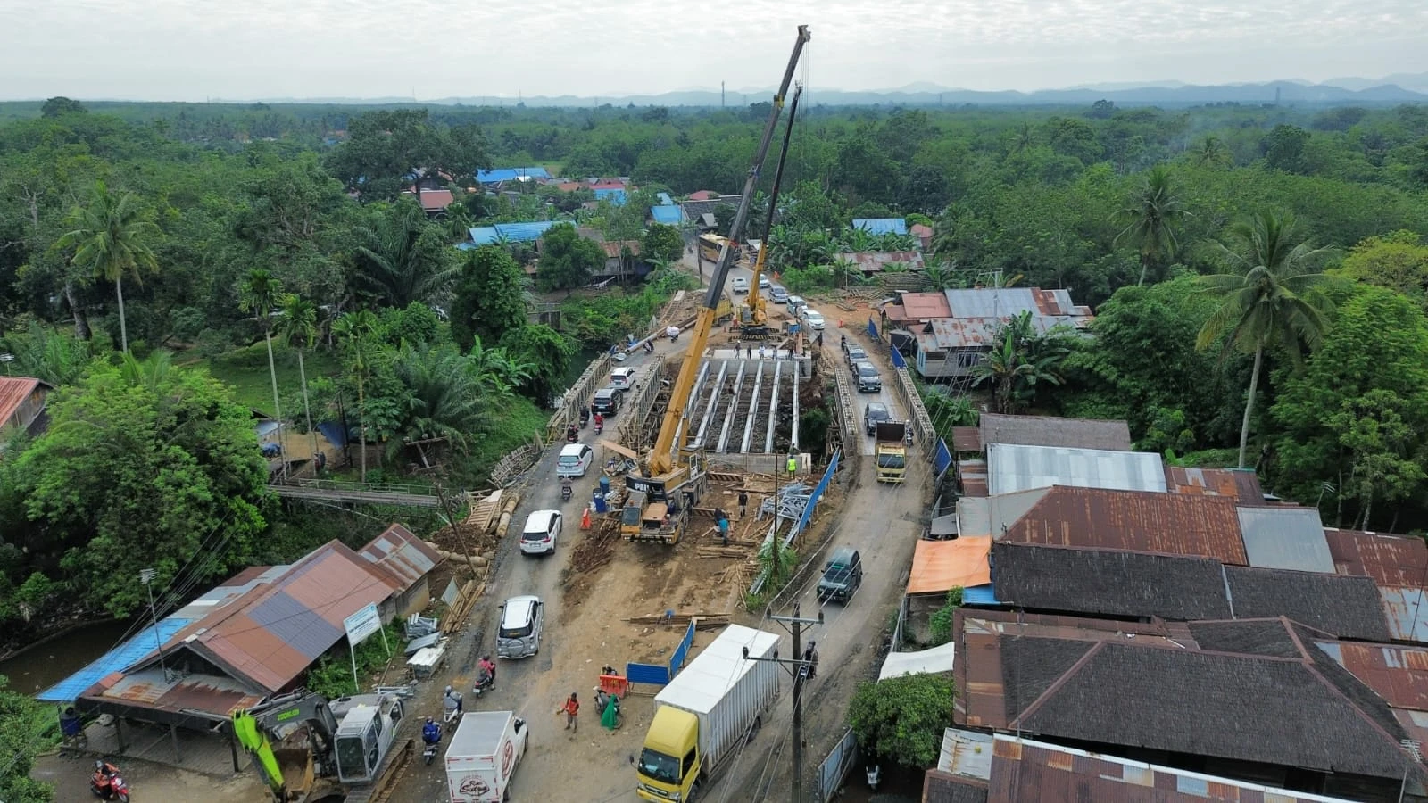 Proyek Jembatan Girder Type-A25M Sungai Atanik - Gunung Baja Permata - Fatimano Daeli