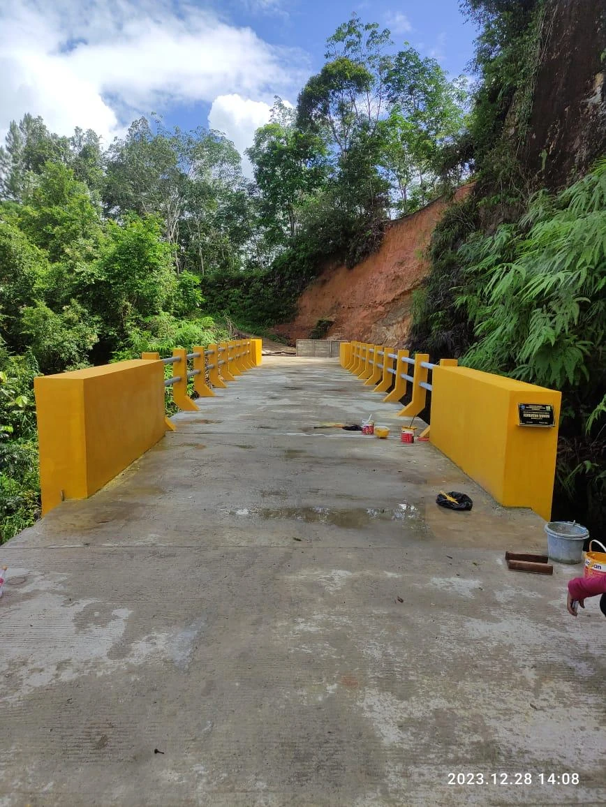 Proyek PEMBANGUNAN JEMBATAN LAIANG DUSUN BONOU  - Gunung Baja Permata - Fatimano Daeli