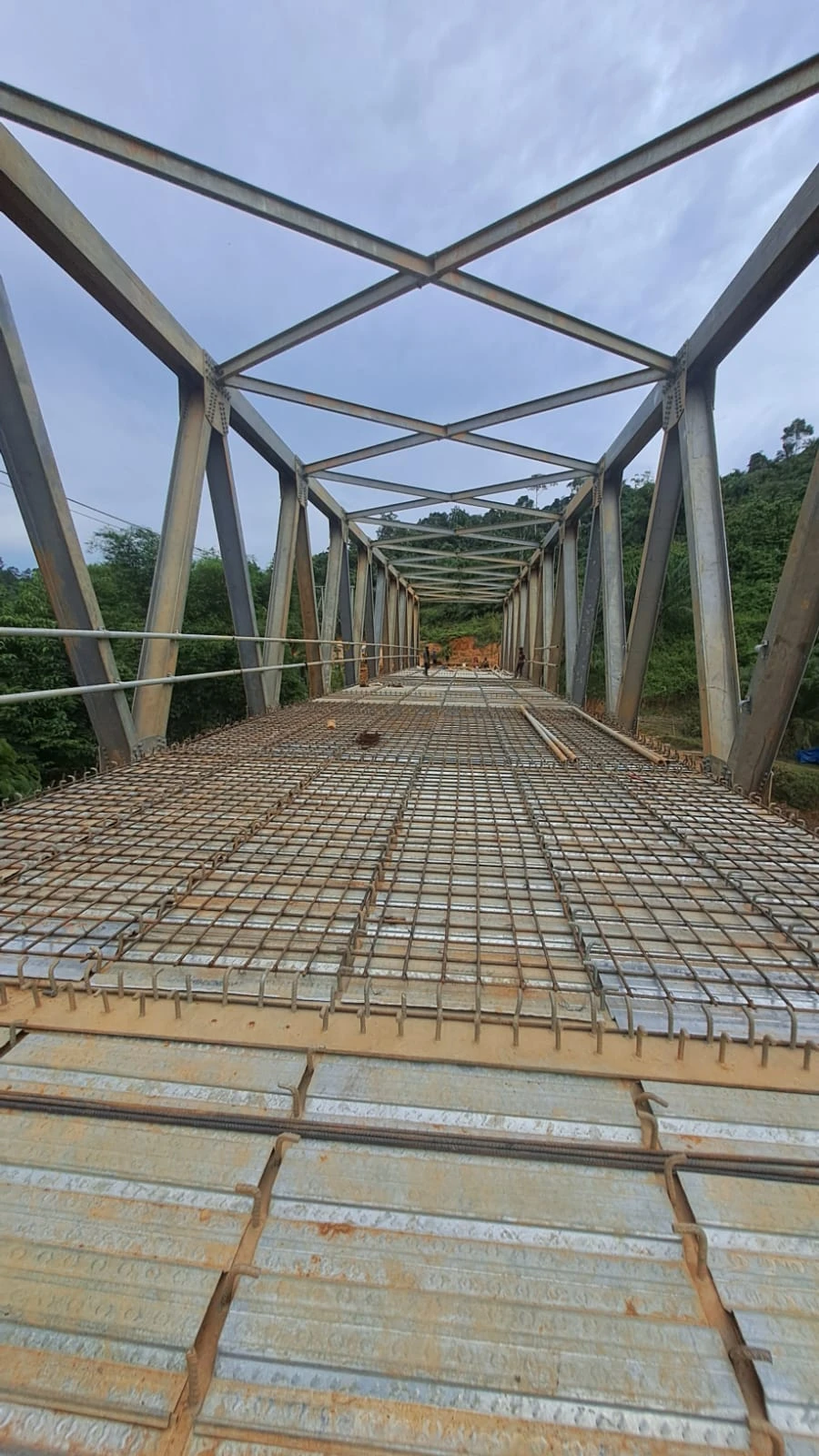 Proyek Jembatan Rangka Type-B60M Sungai Sangar 2 - Gunung Baja Permata - Fatimano Daeli