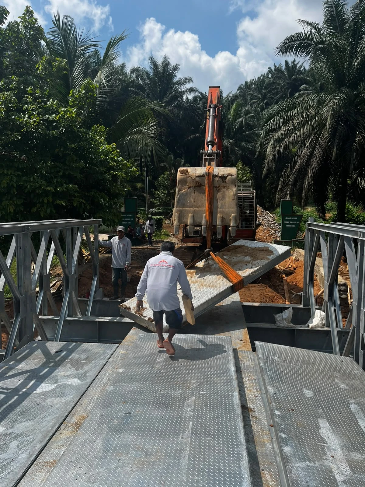 Proyek Pemasangan/Instalasi  - Gunung Baja Permata - Fatimano Daeli